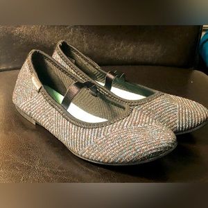 Skechers 302869L Women’s Cleo Round Princess Knit slip On Shoes Size 4